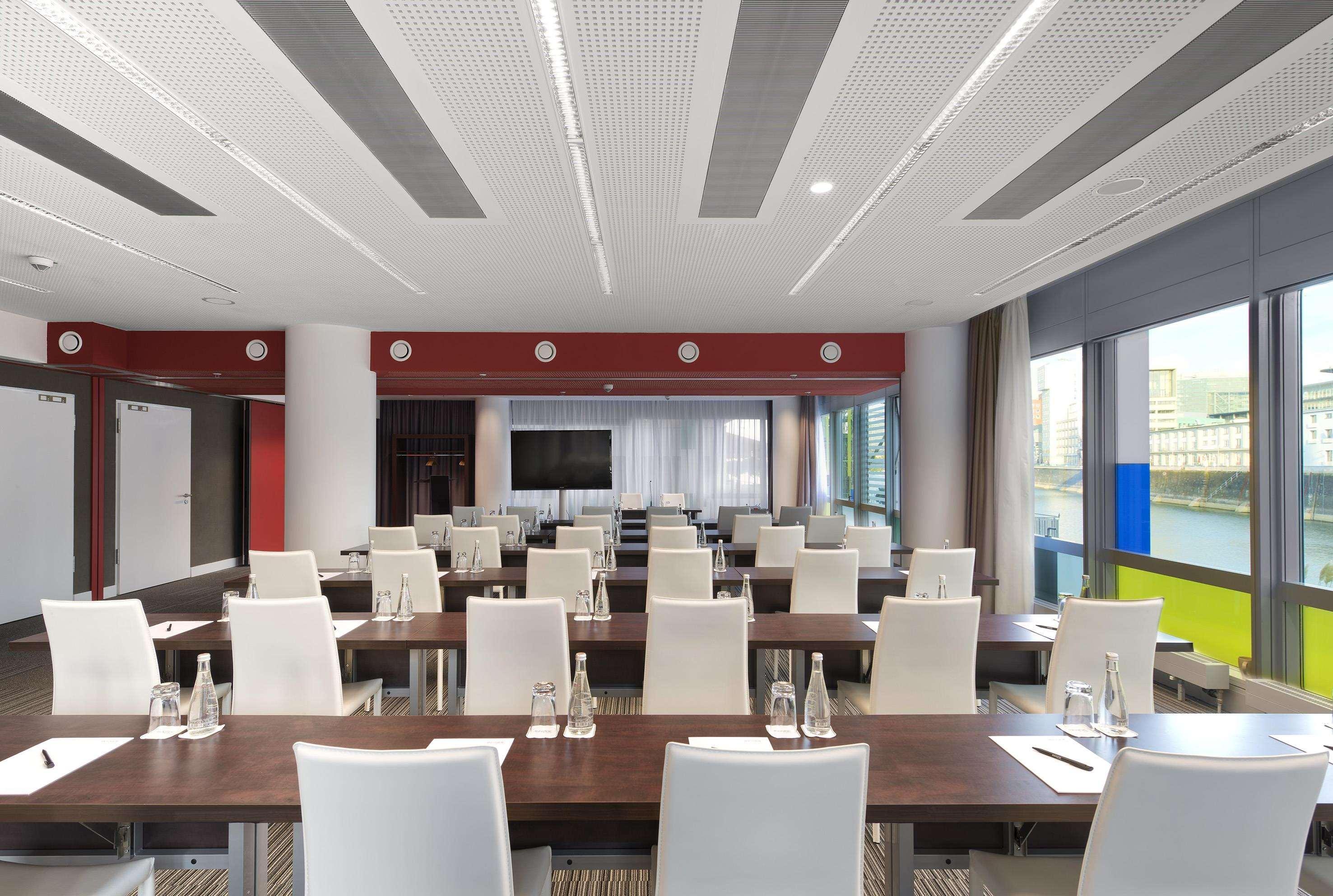 Innside By Melia Duesseldorf Hafen Exterior photo